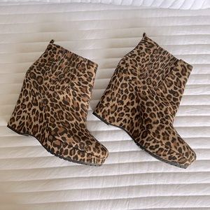 BCBG suede leopard wedge heel ankle boots - Women’s size 9.5